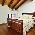 Apartman Lleguera 1 *